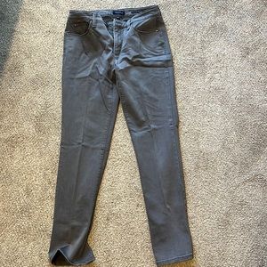 CHARTER CLUB Livingston Straight Leg Jeans - size 8